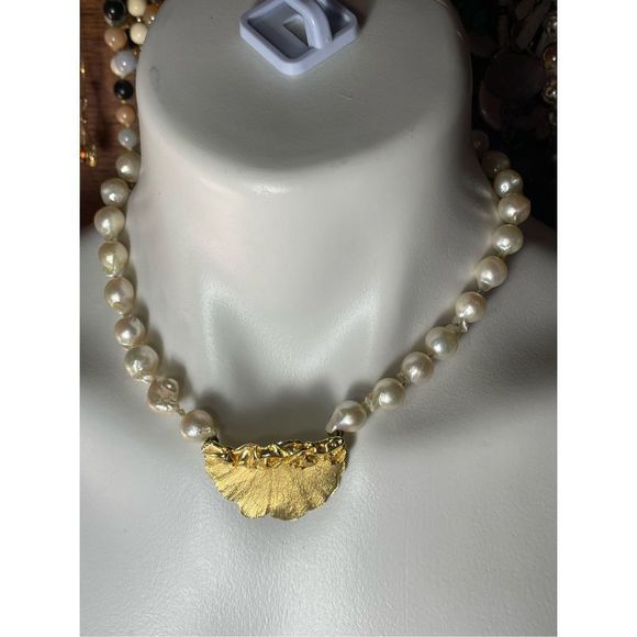 Signed Lane 14K Yellow Gold Baroque Pearl Short Necklace 17” Long